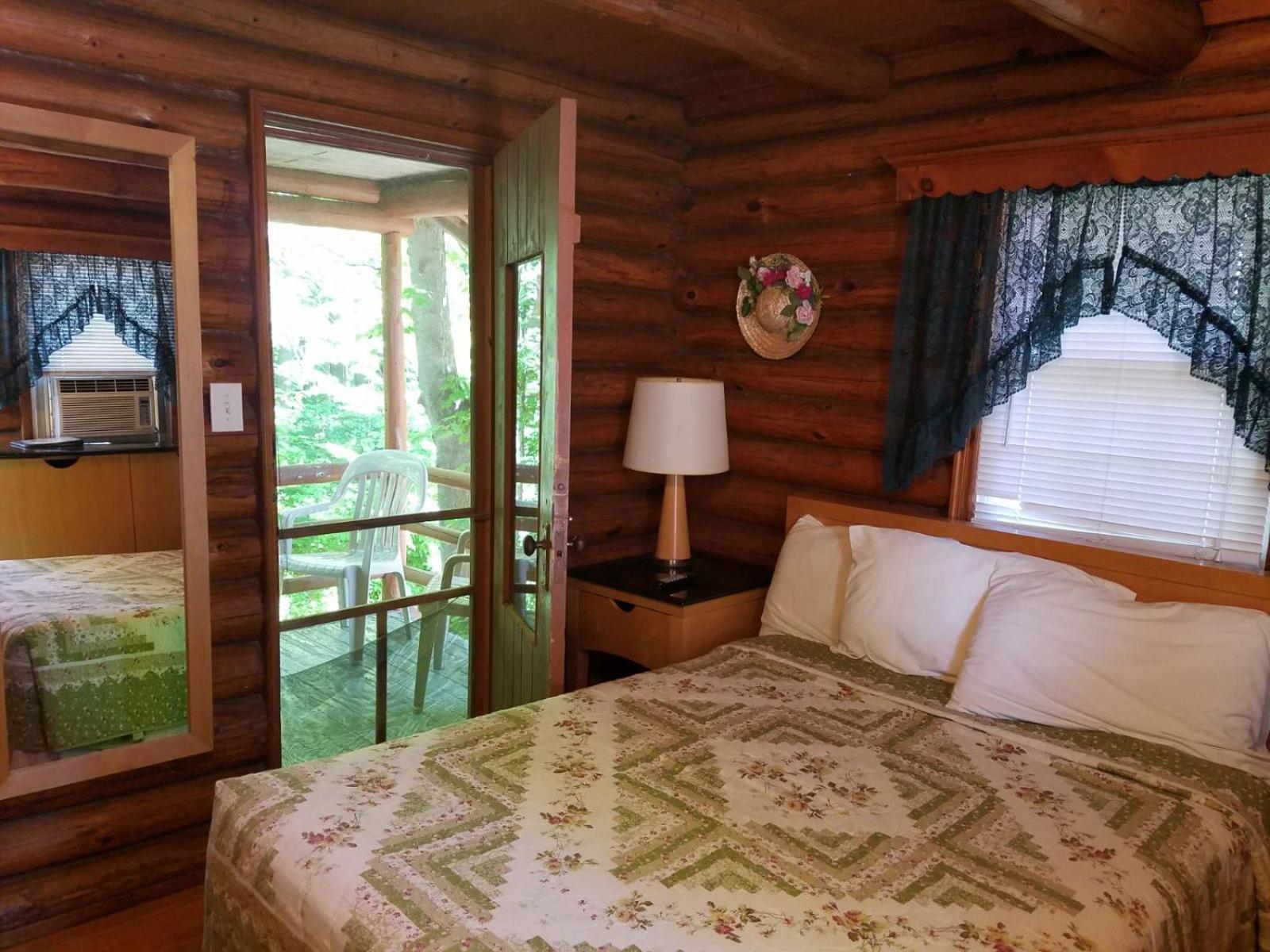 Seven Dwarfs Cabin - On The Brook Cabins Lake George Ngoại thất bức ảnh